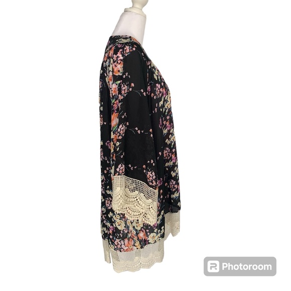 Umgee Kimono Oversize S/M Black Floral Multicolor Lace Trim Relaxed Open Front - Picture 3 of 9